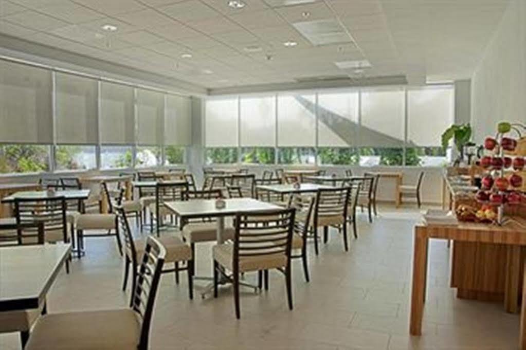 Costa Bahia Hotel, Convention Center And Casino Guayanilla Restaurant foto
